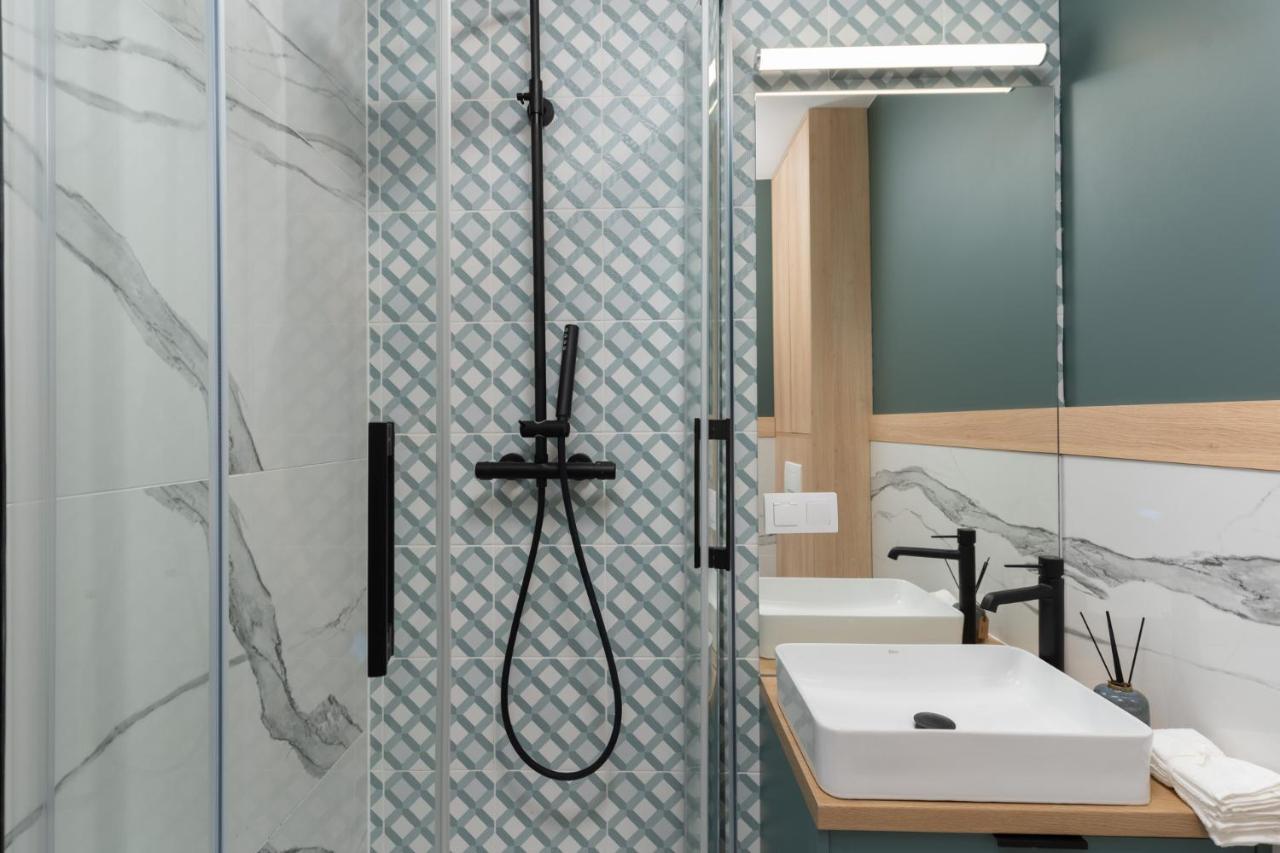 קרקוב Smart Apartments - Old Town & Main Train Station - By Upstairs מראה חיצוני תמונה